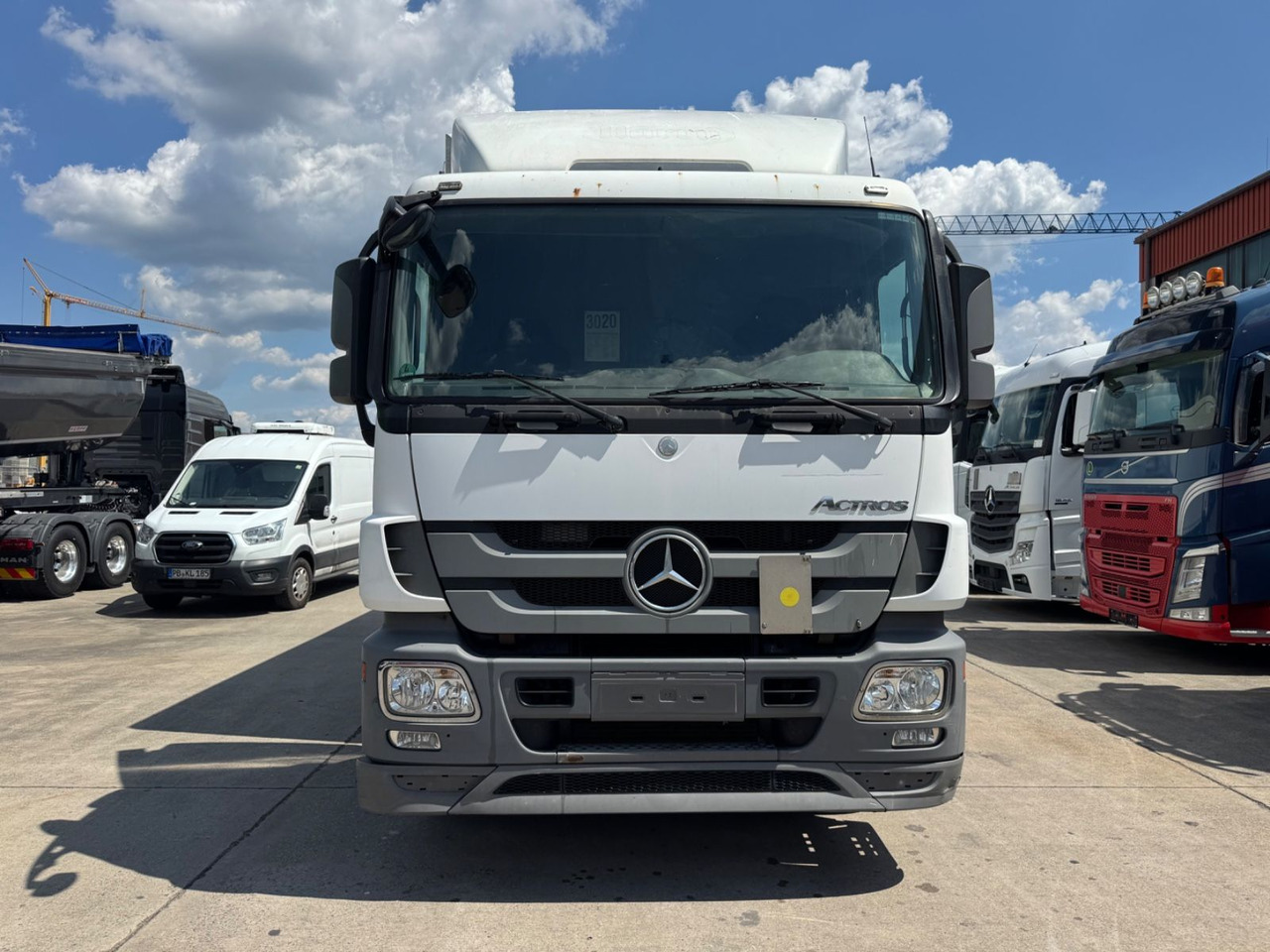 Mercedes-Benz ACTROS 1836*KOFFER*LBW 1,5 T*KLIMA*/ORG KM * - Koffer LKW: das Bild 5 Mercedes-Benz ACTROS 1836*KOFFER*LBW 1,5 T*KLIMA*/ORG KM * - Koffer LKW: das Bild 5