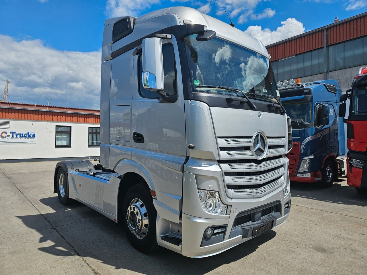Mercedes-Benz ACTROS 1851 * 2X VORHANDEN * ACC * STANDH. *EUR5 - Sattelzugmaschine: das Bild 3 Mercedes-Benz ACTROS 1851 * 2X VORHANDEN * ACC * STANDH. *EUR5 - Sattelzugmaschine: das Bild 3