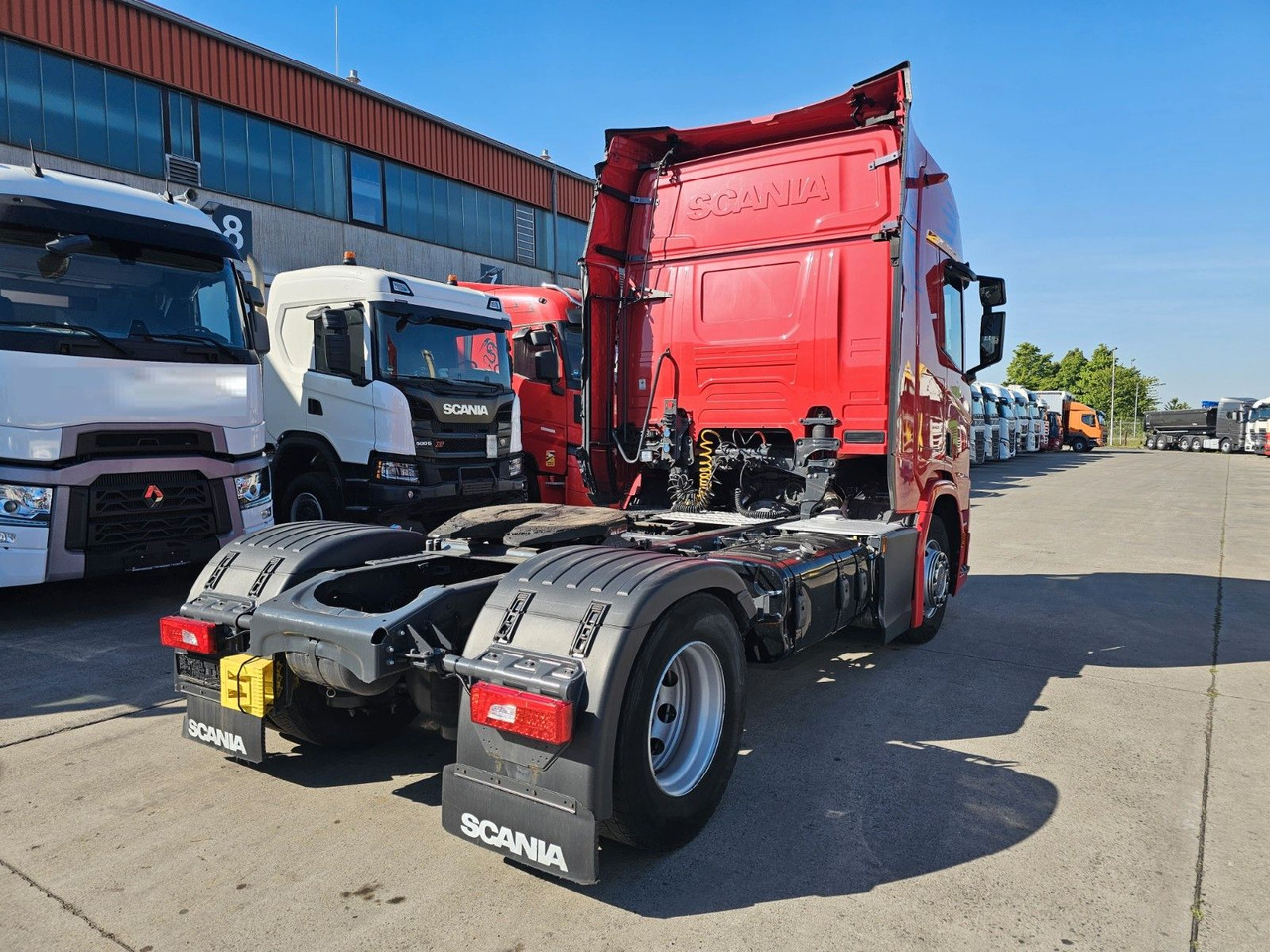 Scania R 460 * BRANDSCHADEN * ACC * RETARDER * LEDER * - Sattelzugmaschine: das Bild 5 Scania R 460 * BRANDSCHADEN * ACC * RETARDER * LEDER * - Sattelzugmaschine: das Bild 5