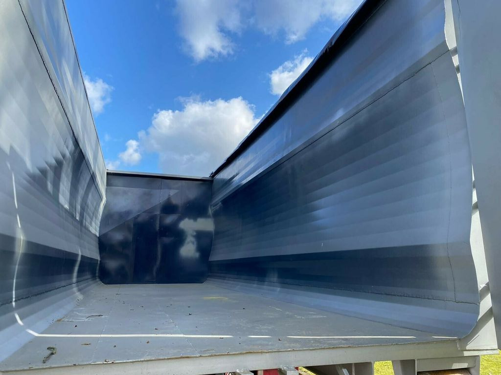 38 cbm G&G - Abrollcontainer: das Bild 4 38 cbm G&G - Abrollcontainer: das Bild 4