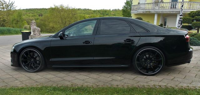 Audi S8 plus original ABT 519kW 320km/h mit 22 Zoll - Limousine: das Bild 3 Audi S8 plus original ABT 519kW 320km/h mit 22 Zoll - Limousine: das Bild 3