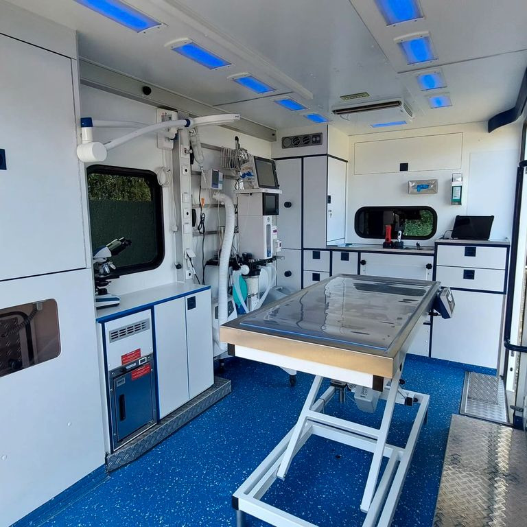 Mercedes-Benz Sprinter 519 Tierarzt Garantie Mercedes-Benz Sprinter 519 Tierarzt Garantie - Krankenwagen: das Bild 1 Mercedes-Benz Sprinter 519 Tierarzt Garantie Mercedes-Benz Sprinter 519 Tierarzt Garantie - Krankenwagen: das Bild 1