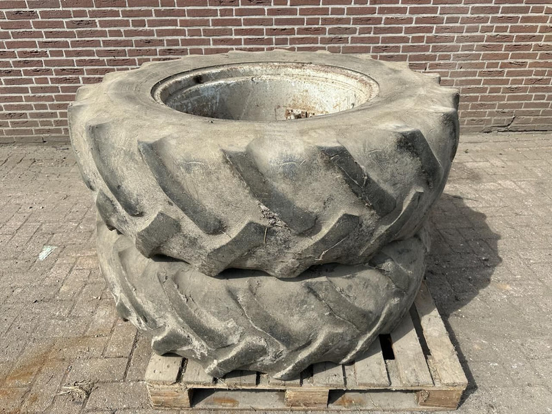 Goodyear banden 14.9 R28 - Gebruikt - Felgen und Reifen: das Bild 2 Goodyear banden 14.9 R28 - Gebruikt - Felgen und Reifen: das Bild 2