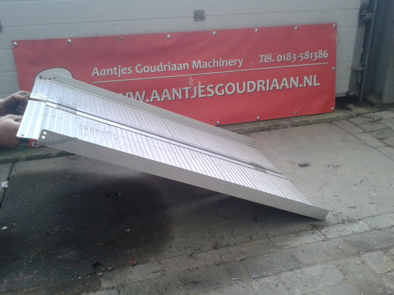 Opvouwbare rijplank - Verladerampe: das Bild 1 Opvouwbare rijplank - Verladerampe: das Bild 1