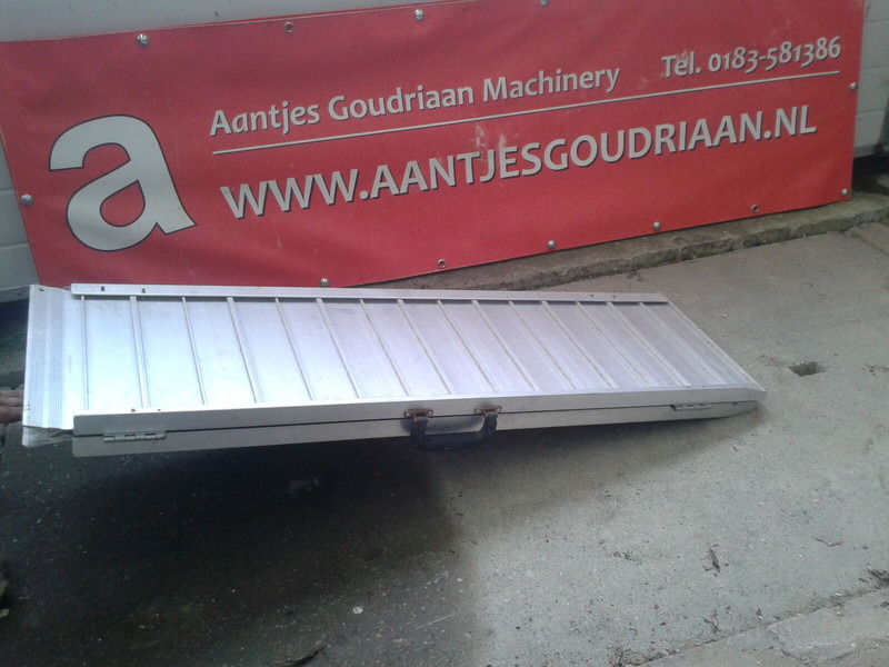Opvouwbare rijplank - Verladerampe: das Bild 2 Opvouwbare rijplank - Verladerampe: das Bild 2