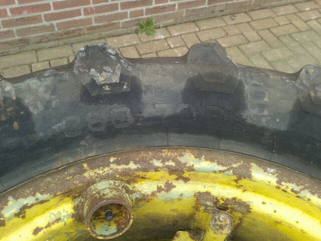 Pirelli - Felgen und Reifen: das Bild 2 Pirelli - Felgen und Reifen: das Bild 2