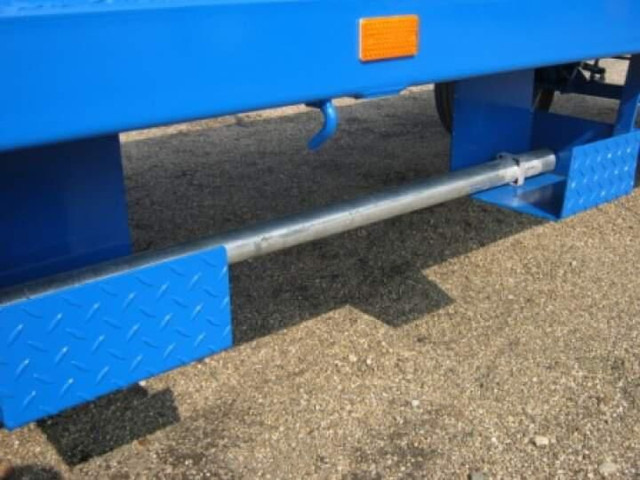 Balenwagen - Holzanhänger: das Bild 5 Balenwagen - Holzanhänger: das Bild 5