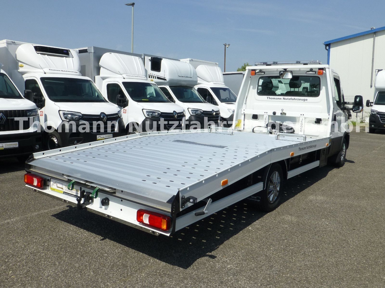 Iveco Daily 35S18 Autotransporter Aut. Luftfed. NAVI - Abschleppwagen: das Bild 4 Iveco Daily 35S18 Autotransporter Aut. Luftfed. NAVI - Abschleppwagen: das Bild 4