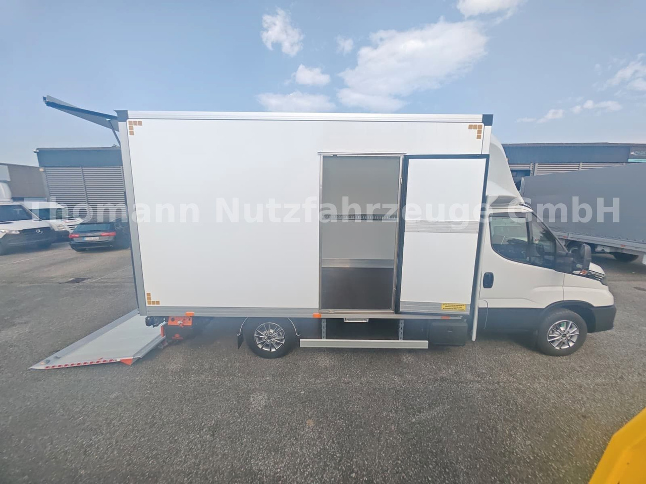 Koffer Transporter Iveco Daily 35S18 Koffer + LBW Navi/ACC Tempomat: das Bild 18