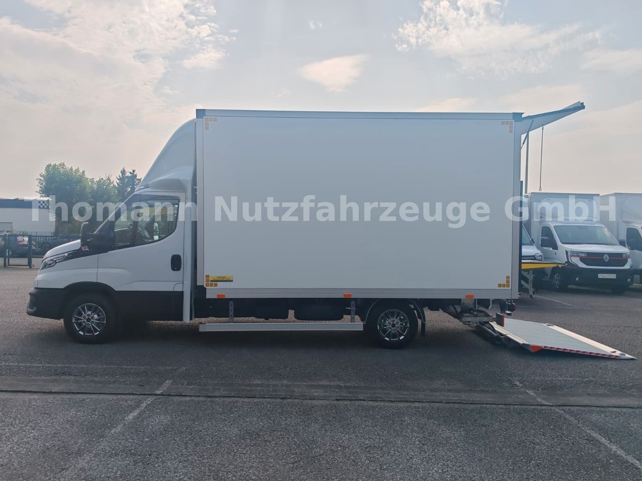 Koffer Transporter Iveco Daily 35S18 Koffer + LBW Navi/ACC Tempomat: das Bild 15