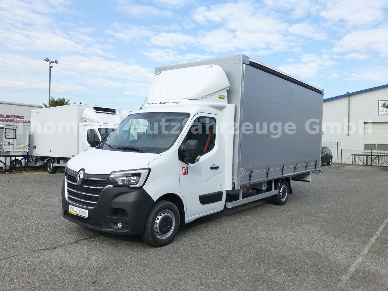 Renault Master by Trucks Pritsche Plane / Türen Vollalu - Planen Transporter: das Bild 1 Renault Master by Trucks Pritsche Plane / Türen Vollalu - Planen Transporter: das Bild 1