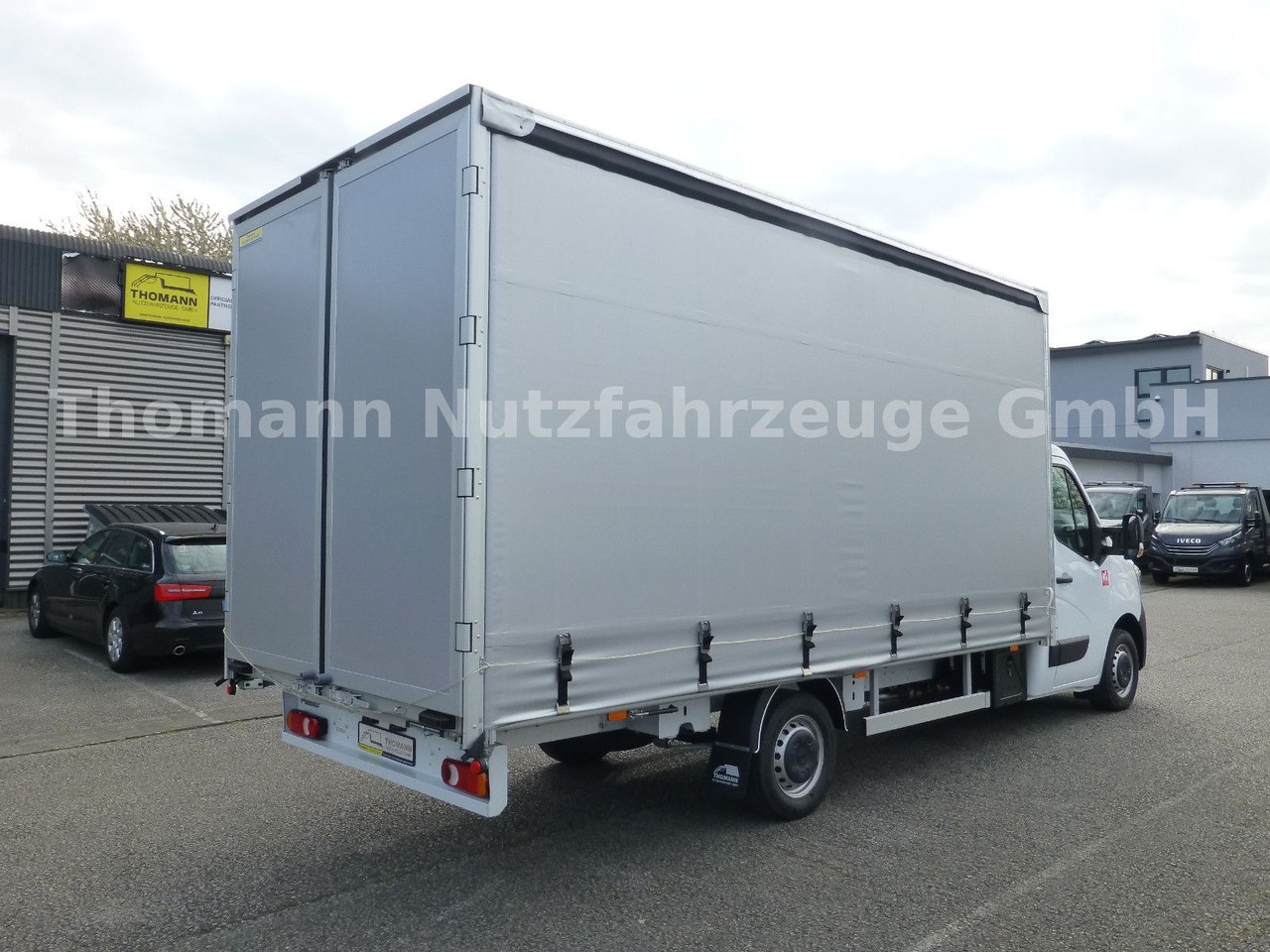 Renault Master by Trucks Pritsche Plane / Türen Vollalu - Planen Transporter: das Bild 4 Renault Master by Trucks Pritsche Plane / Türen Vollalu - Planen Transporter: das Bild 4