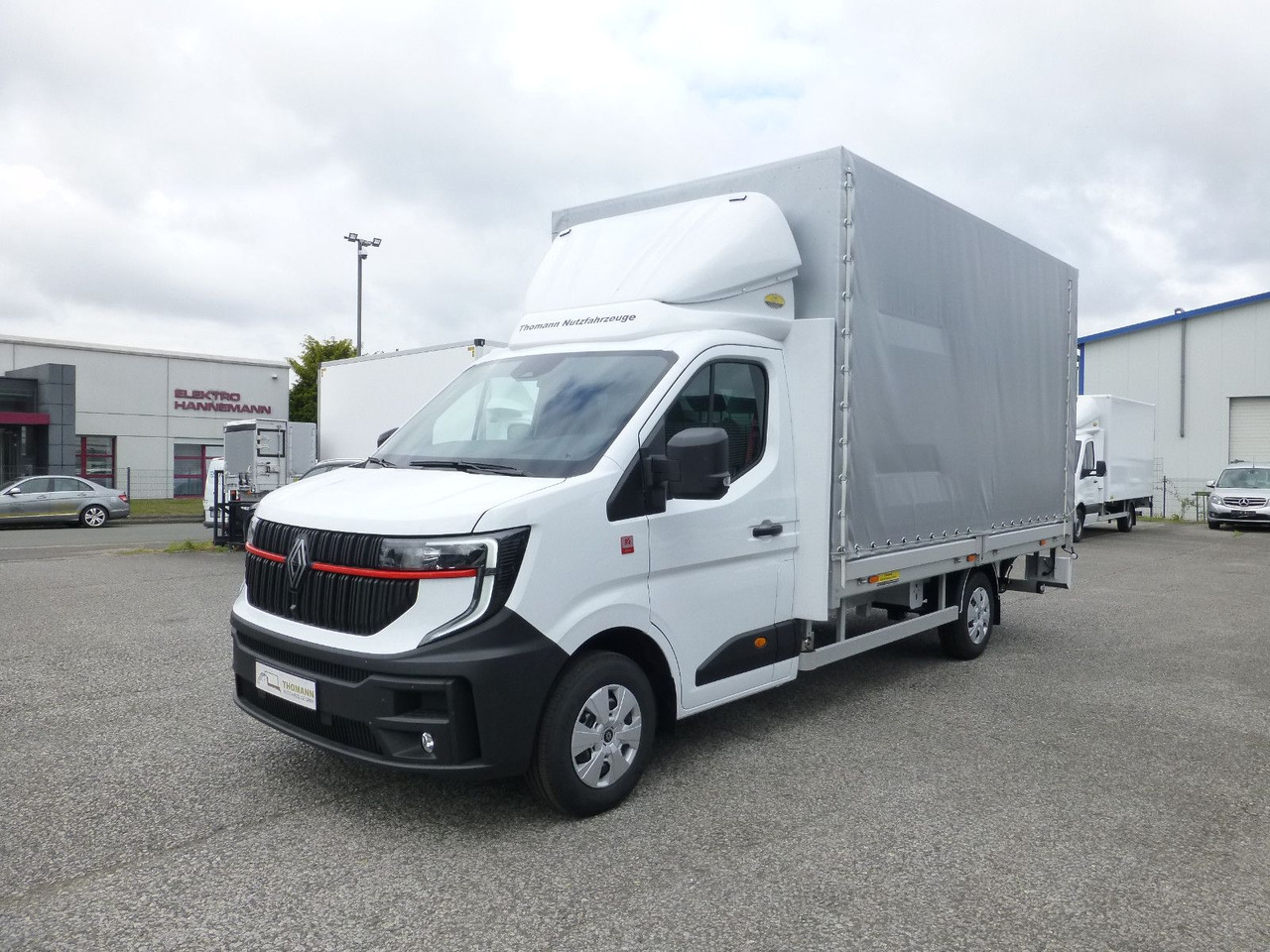 Renault NEW Master Pritsche Plane BÄR Ladebordwand - Planen Transporter: das Bild 3 Renault NEW Master Pritsche Plane BÄR Ladebordwand - Planen Transporter: das Bild 3