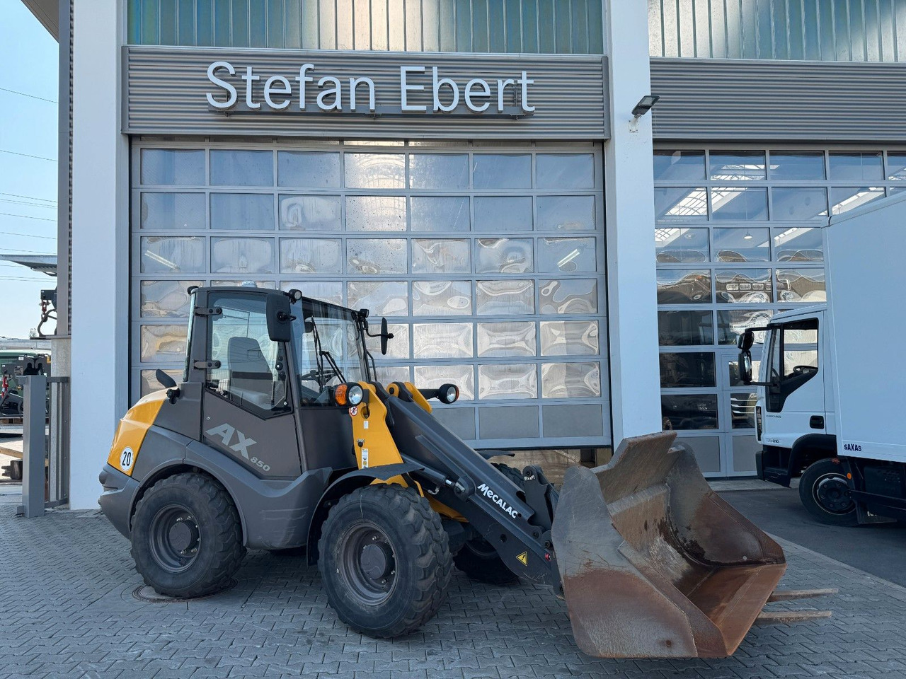 Ahlmann AX 850 / nur: 671h / 11.2022 / Gabel / Schaufel - Radlader: das Bild 1 Ahlmann AX 850 / nur: 671h / 11.2022 / Gabel / Schaufel - Radlader: das Bild 1