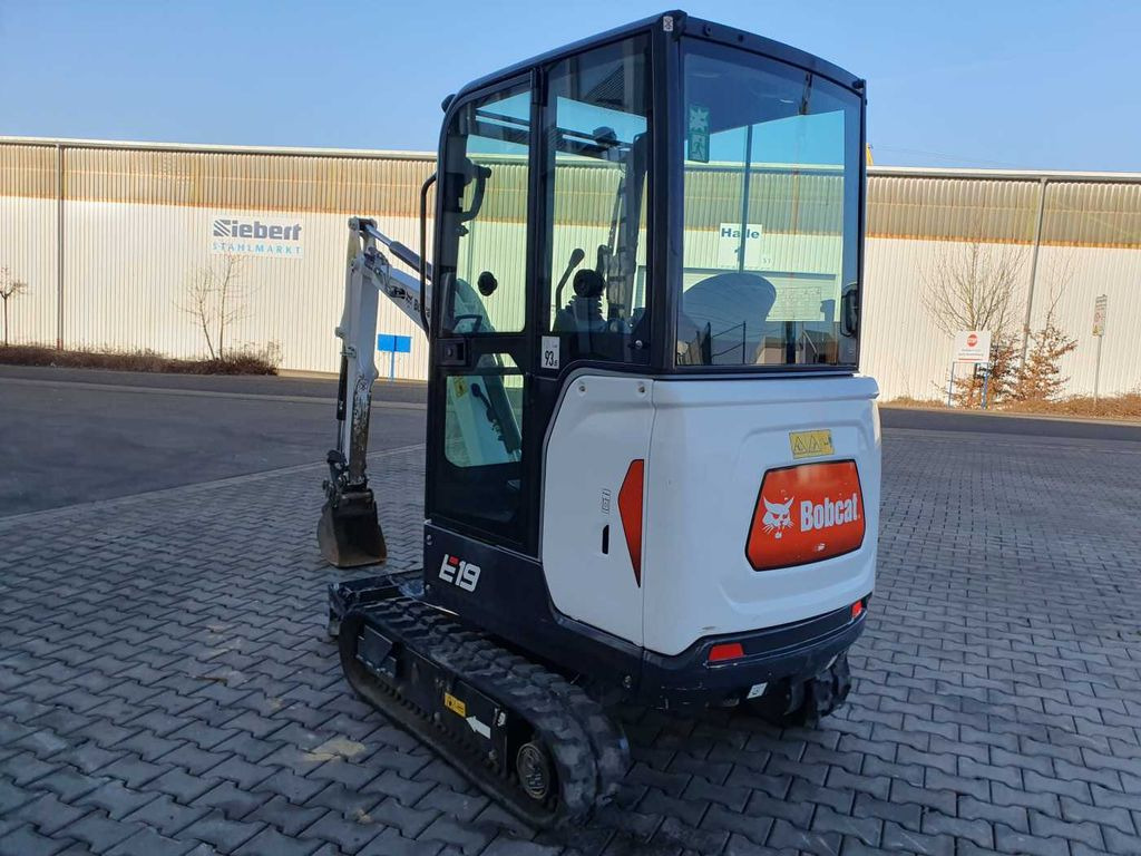 Bobcat E19 / MS01 / nur 423h! / 2023 / Tieflöffel 300mm Bobcat E19 / MS01 / nur 423h! / 2023 / Tieflöffel 300mm - Minibagger: das Bild 5 Bobcat E19 / MS01 / nur 423h! / 2023 / Tieflöffel 300mm Bobcat E19 / MS01 / nur 423h! / 2023 / Tieflöffel 300mm - Minibagger: das Bild 5