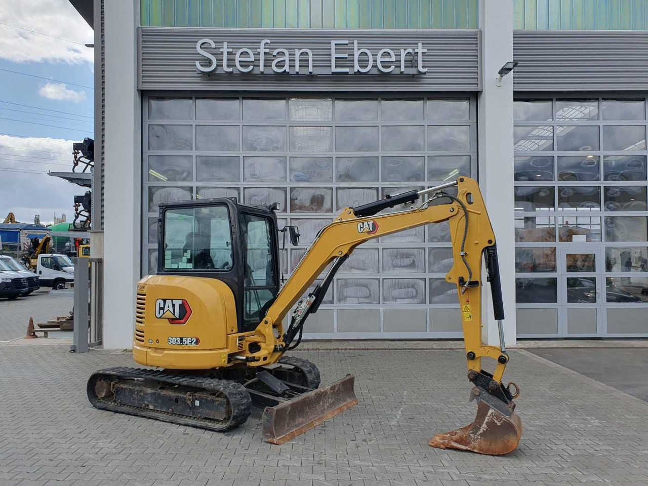 CAT 303.5E2CR / nur 2.107h! / 1x Tieflöffel / 2021 - Minibagger: das Bild 1 CAT 303.5E2CR / nur 2.107h! / 1x Tieflöffel / 2021 - Minibagger: das Bild 1