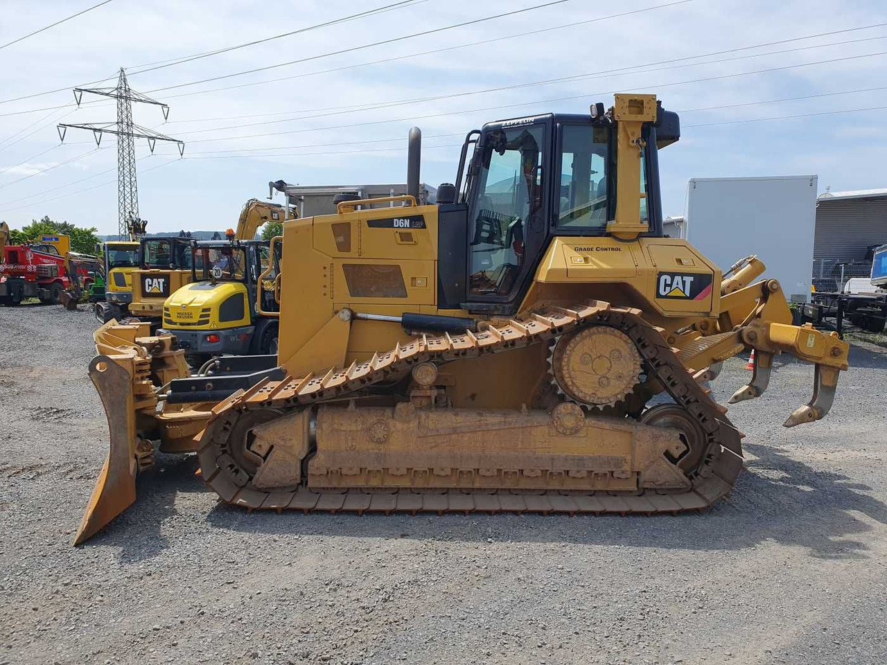 CAT D6N LGP / 8.524h / Klappschild / Ripper - Bulldozer: das Bild 2 CAT D6N LGP / 8.524h / Klappschild / Ripper - Bulldozer: das Bild 2