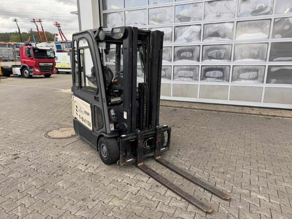 Crown SCT6020-1.3 / Triplex 4,3m / Batterie 06/2020 - Elektrostapler: das Bild 3 Crown SCT6020-1.3 / Triplex 4,3m / Batterie 06/2020 - Elektrostapler: das Bild 3