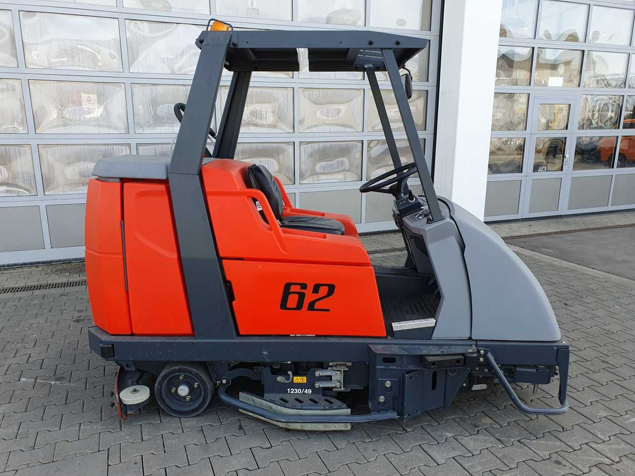 Hako Scrubmaster B310 R CL / nur 418h! / 2016 - Scheuersaugmaschine: das Bild 2 Hako Scrubmaster B310 R CL / nur 418h! / 2016 - Scheuersaugmaschine: das Bild 2
