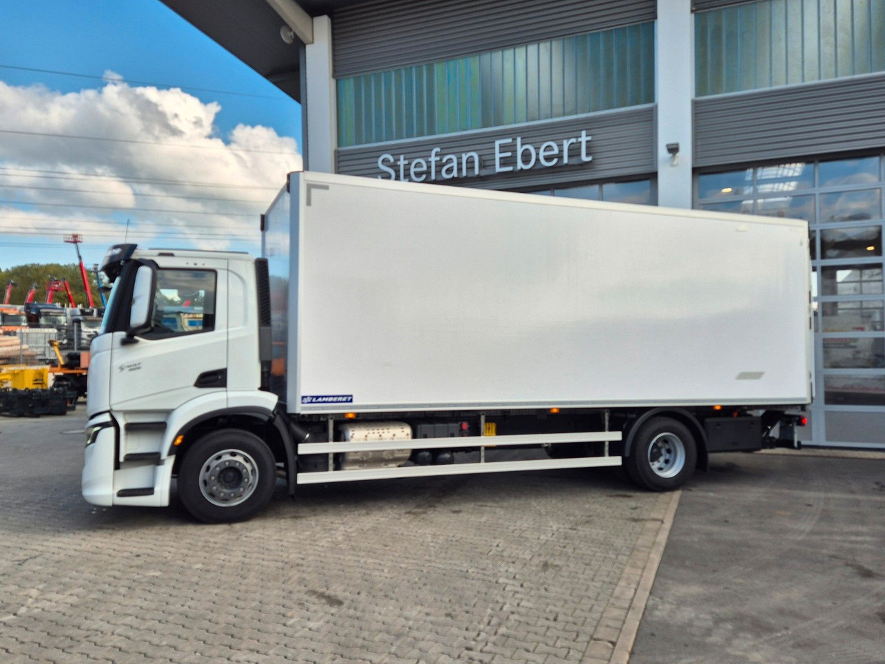 Iveco AD190S40/FP Lamberet Mitsubishi LBW Tür AHK - Kühlkoffer LKW: das Bild 5 Iveco AD190S40/FP Lamberet Mitsubishi LBW Tür AHK - Kühlkoffer LKW: das Bild 5