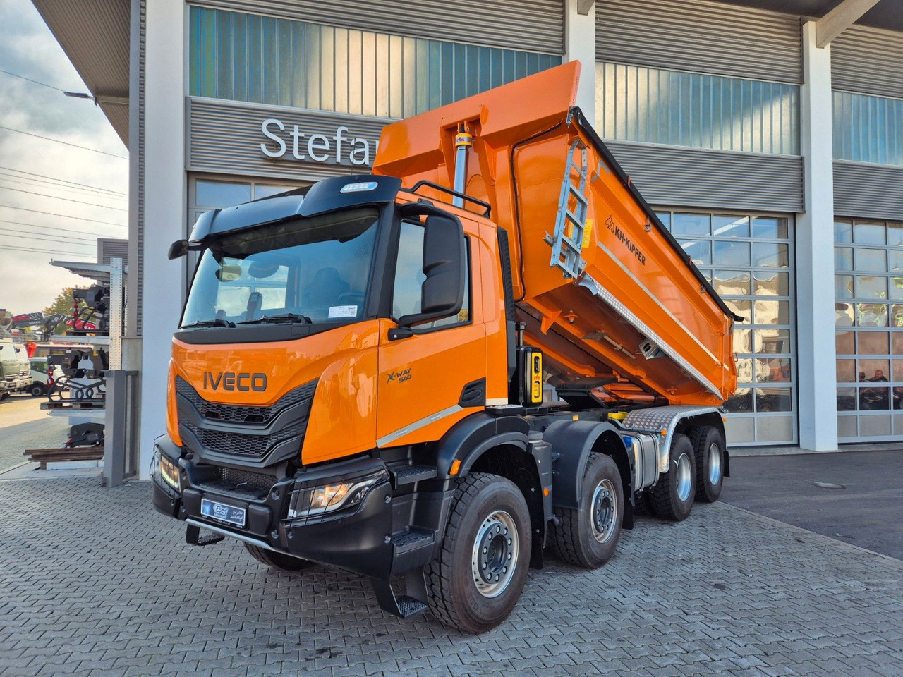 Iveco AD360X54Z HR OFF 8x4 Intarder AHK - Kipper: das Bild 1 Iveco AD360X54Z HR OFF 8x4 Intarder AHK - Kipper: das Bild 1
