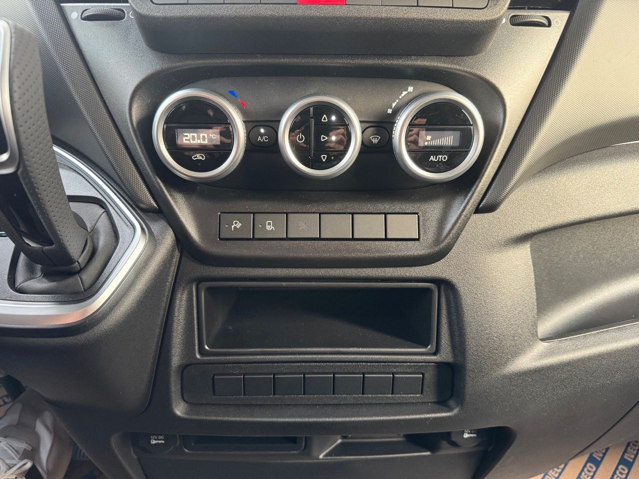 Kastenwagen Iveco Daily 35C21 HA8 *R4.100mm*AHK*LED*Automatik*: das Bild 21 Kastenwagen Iveco Daily 35C21 HA8 *R4.100mm*AHK*LED*Automatik*: das Bild 21