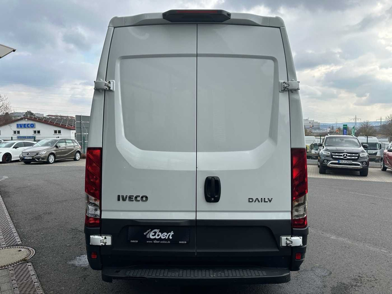 Iveco Daily 35S16 *Klima*L3.520mm* - Kastenwagen: das Bild 4 Iveco Daily 35S16 *Klima*L3.520mm* - Kastenwagen: das Bild 4