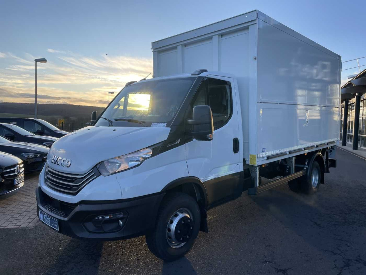 Koffer Transporter neu kaufen Iveco Daily 70C18 HA8 *LBW*Schwenkwandkoffer*: das Bild 10