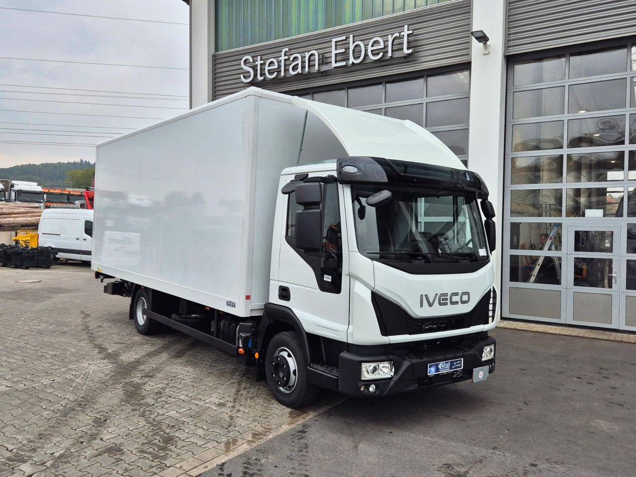 Iveco Eurocargo ML75E21/P LBW Spoiler 3 Sitze Klima - Koffer Transporter: das Bild 3 Iveco Eurocargo ML75E21/P LBW Spoiler 3 Sitze Klima - Koffer Transporter: das Bild 3
