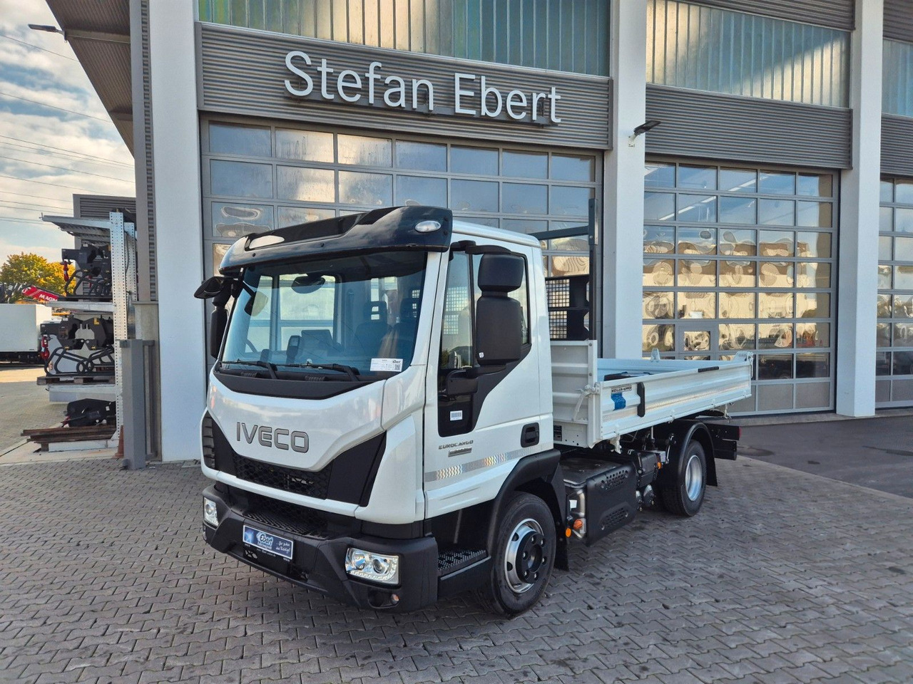 Iveco Eurocargo ML80E21 Meiller 2x AHK 3 Sitze - Kipper: das Bild 3 Iveco Eurocargo ML80E21 Meiller 2x AHK 3 Sitze - Kipper: das Bild 3