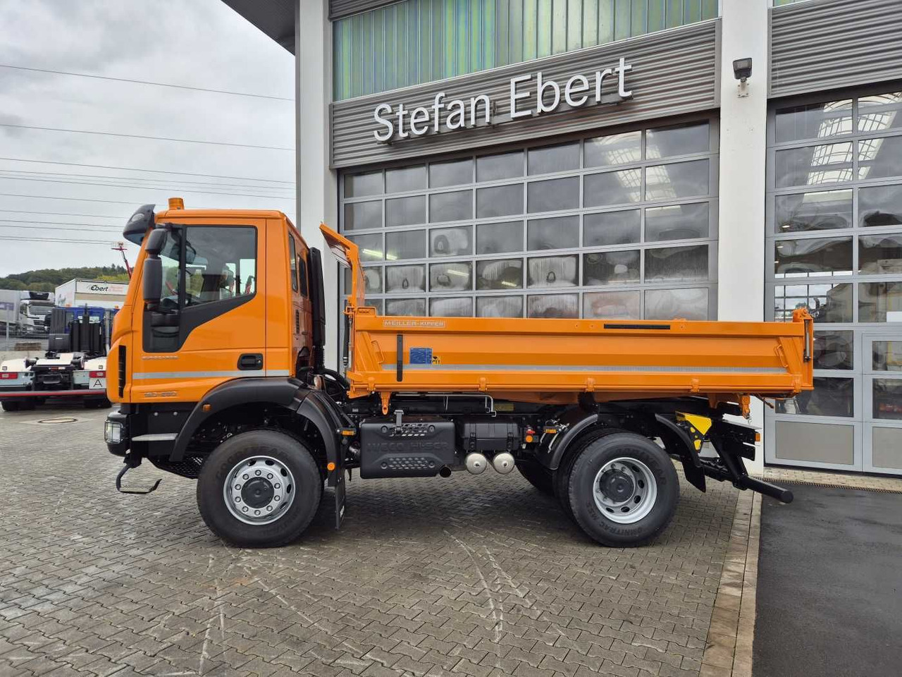 Iveco ML150E28W 4x4 Meiller Dreiseitenkipper 2xAHK - Kipper: das Bild 4 Iveco ML150E28W 4x4 Meiller Dreiseitenkipper 2xAHK - Kipper: das Bild 4