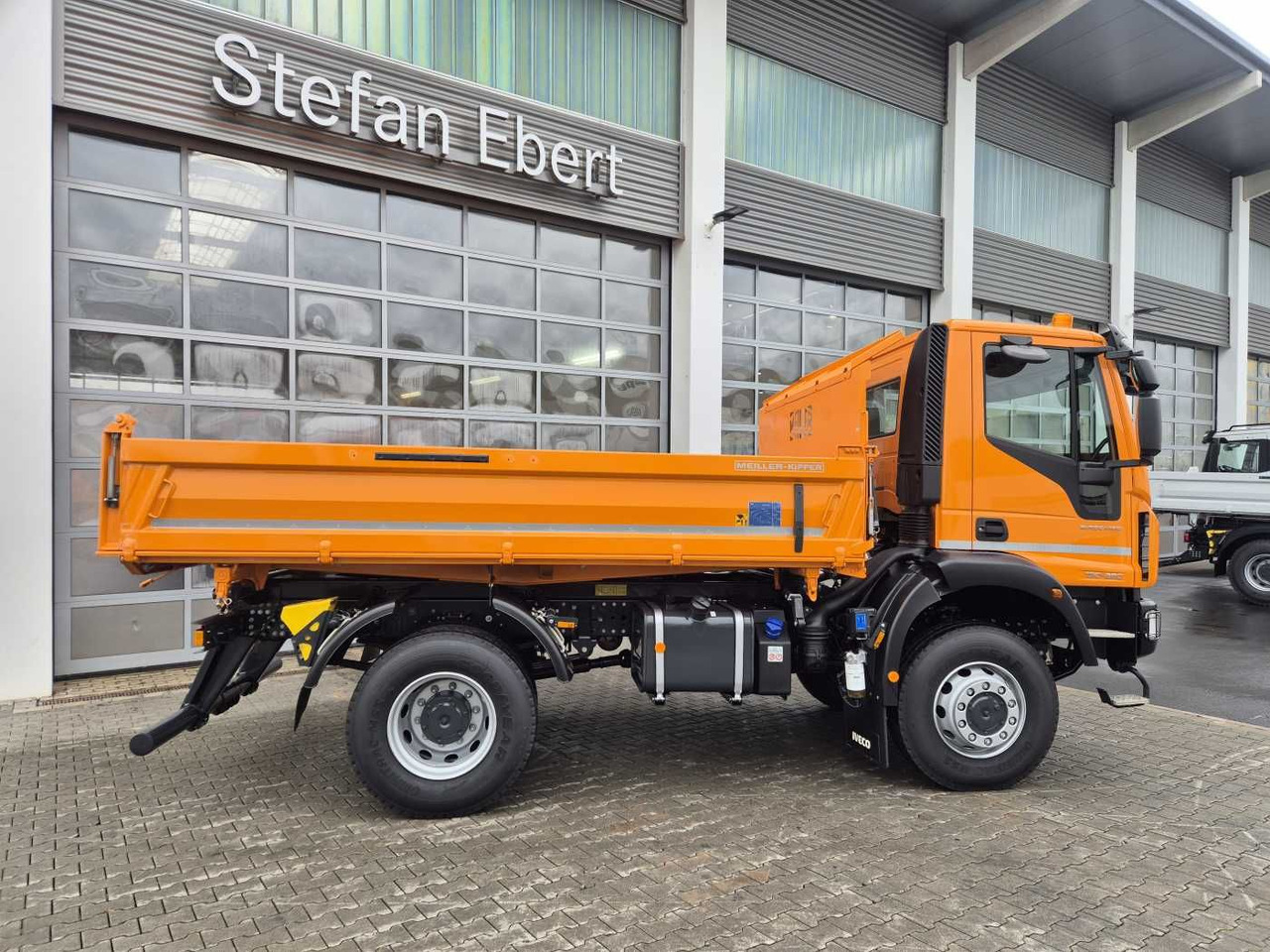 Iveco ML150E28W 4x4 Meiller Dreiseitenkipper 2xAHK - Kipper: das Bild 5 Iveco ML150E28W 4x4 Meiller Dreiseitenkipper 2xAHK - Kipper: das Bild 5