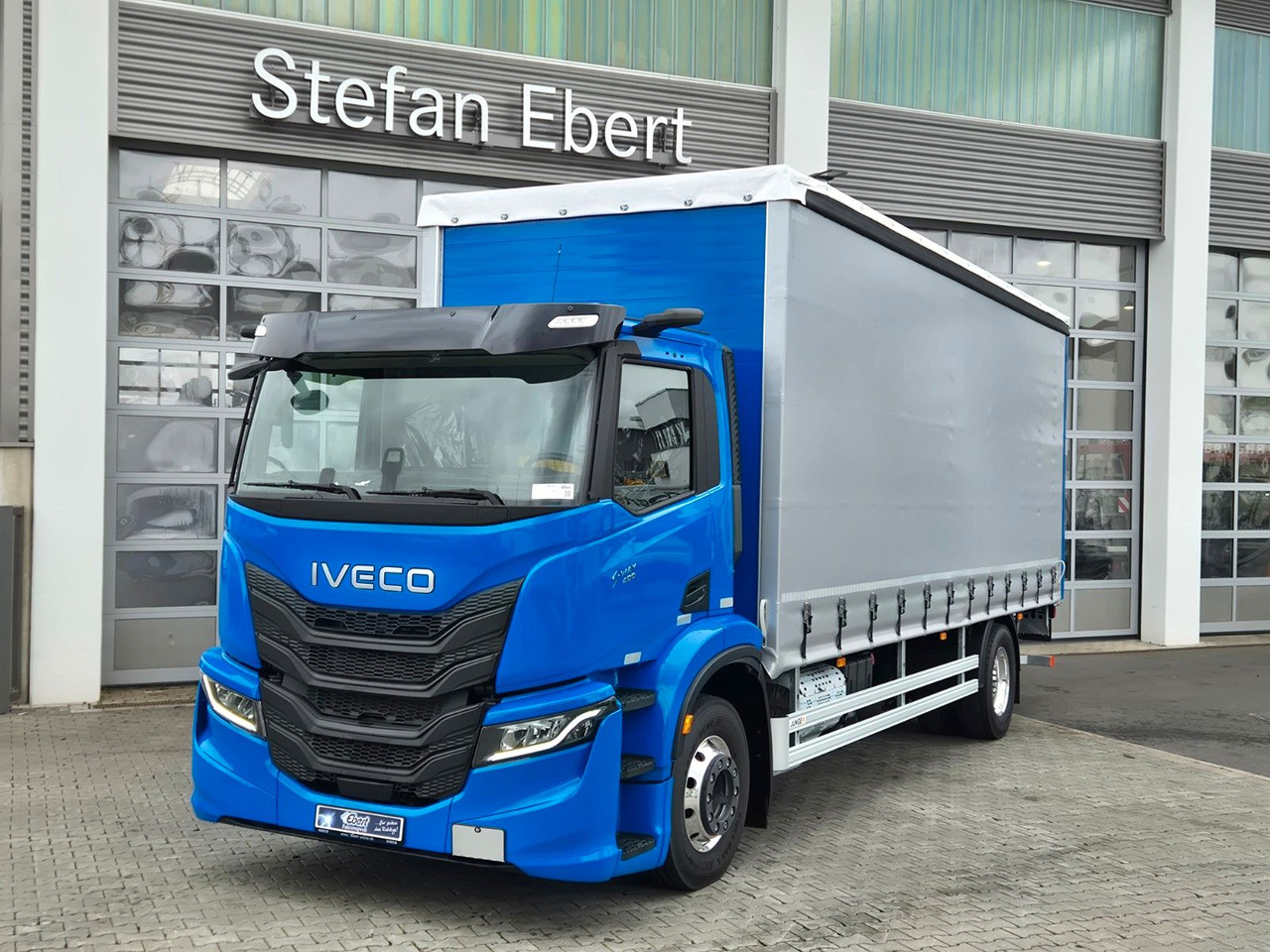Iveco S-Way AD190S40/P Curtainsider *MirrorCam*LBW* - Plane LKW: das Bild 2 Iveco S-Way AD190S40/P Curtainsider *MirrorCam*LBW* - Plane LKW: das Bild 2