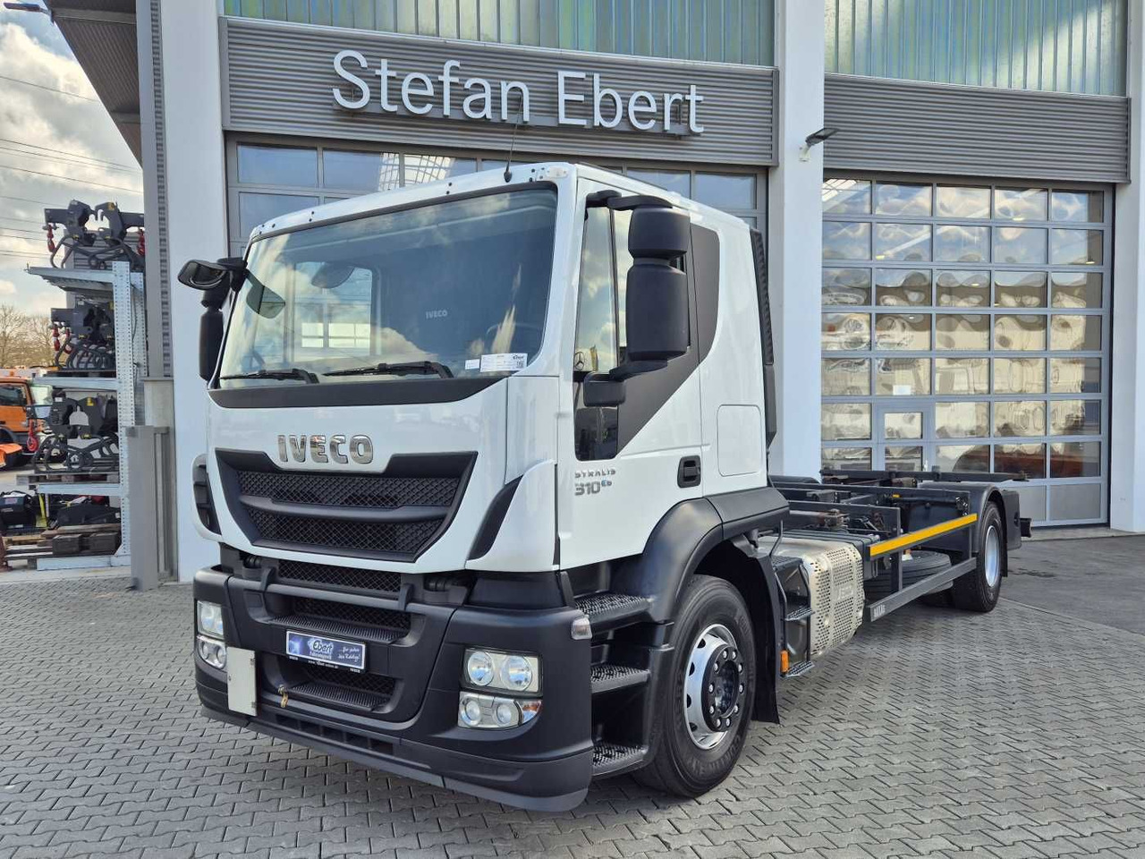Iveco Stralis AT190S31/P BDF Klima Standh. AHK Bett - Containerwagen/ Wechselfahrgestell LKW: das Bild 3 Iveco Stralis AT190S31/P BDF Klima Standh. AHK Bett - Containerwagen/ Wechselfahrgestell LKW: das Bild 3