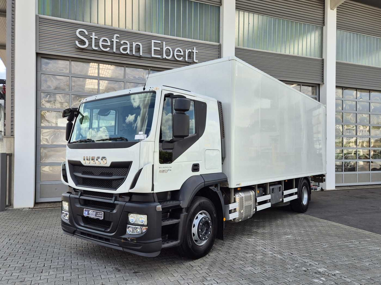 Iveco Stralis AT190S42/FP-D LBW Bär 1.500kg faltbar - Koffer LKW: das Bild 2 Iveco Stralis AT190S42/FP-D LBW Bär 1.500kg faltbar - Koffer LKW: das Bild 2