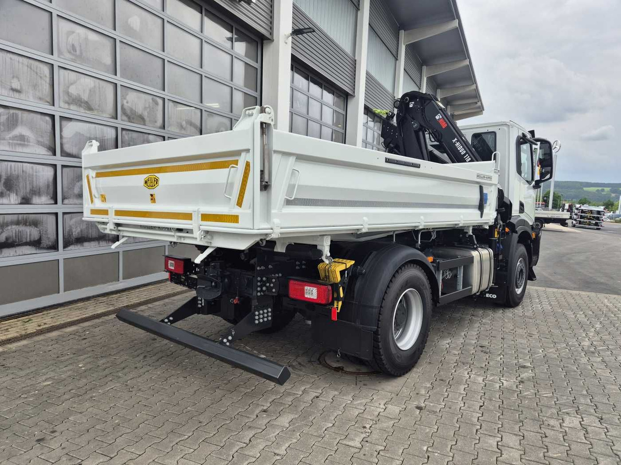 Kipper, Autokran Iveco X-Way AD200X42/P HR OFF Hiab X-HIDUO 118E-3 Funk: das Bild 10