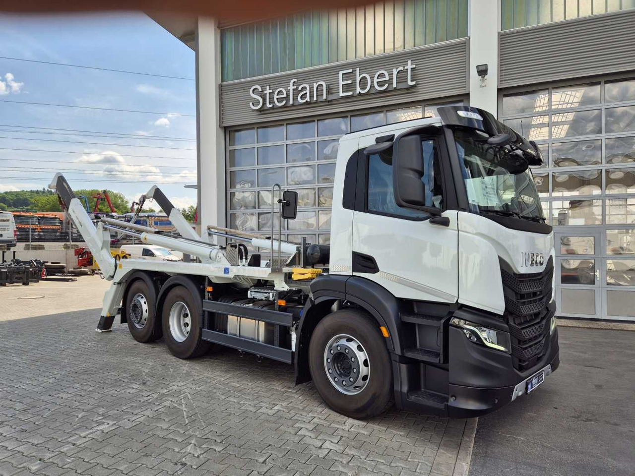 Iveco X-Way AD280X42Y/PS Meiller AK 16.T Funk Intarder - Kipper: das Bild 5 Iveco X-Way AD280X42Y/PS Meiller AK 16.T Funk Intarder - Kipper: das Bild 5