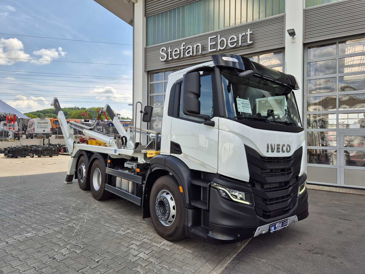 Iveco X-Way AD280X42Y/PS Meiller AK 16.T Funk Intarder - Kipper: das Bild 1 Iveco X-Way AD280X42Y/PS Meiller AK 16.T Funk Intarder - Kipper: das Bild 1