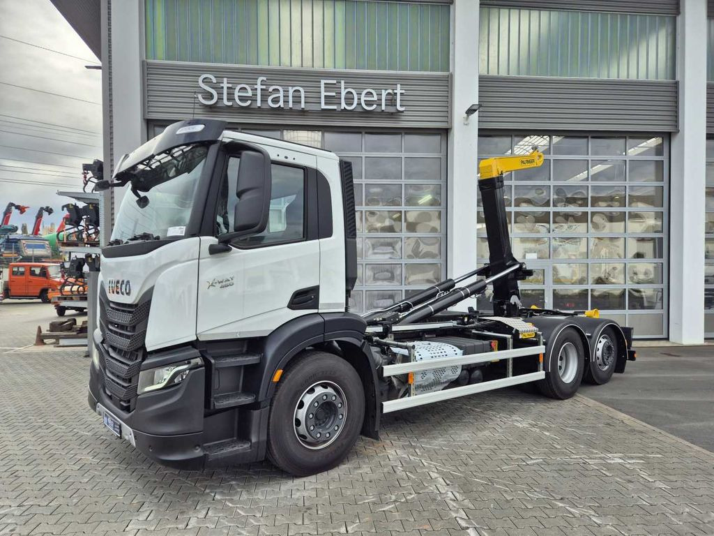 Iveco X-Way AD280X46Y/PS ON 6x2 Palfinger PHT20SLD5 4x - Abrollkipper: das Bild 2 Iveco X-Way AD280X46Y/PS ON 6x2 Palfinger PHT20SLD5 4x - Abrollkipper: das Bild 2
