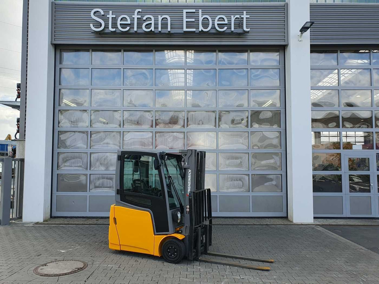 Jungheinrich EFG 215 / Triplex: 4.25m! / SS / 2.472h! / 2020 - Elektrostapler: das Bild 1 Jungheinrich EFG 215 / Triplex: 4.25m! / SS / 2.472h! / 2020 - Elektrostapler: das Bild 1