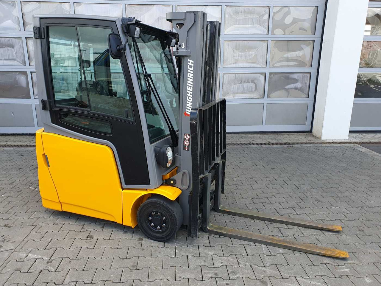 Jungheinrich EFG 215 / Triplex: 4.25m! / SS / 2.472h! / 2020 - Elektrostapler: das Bild 2 Jungheinrich EFG 215 / Triplex: 4.25m! / SS / 2.472h! / 2020 - Elektrostapler: das Bild 2