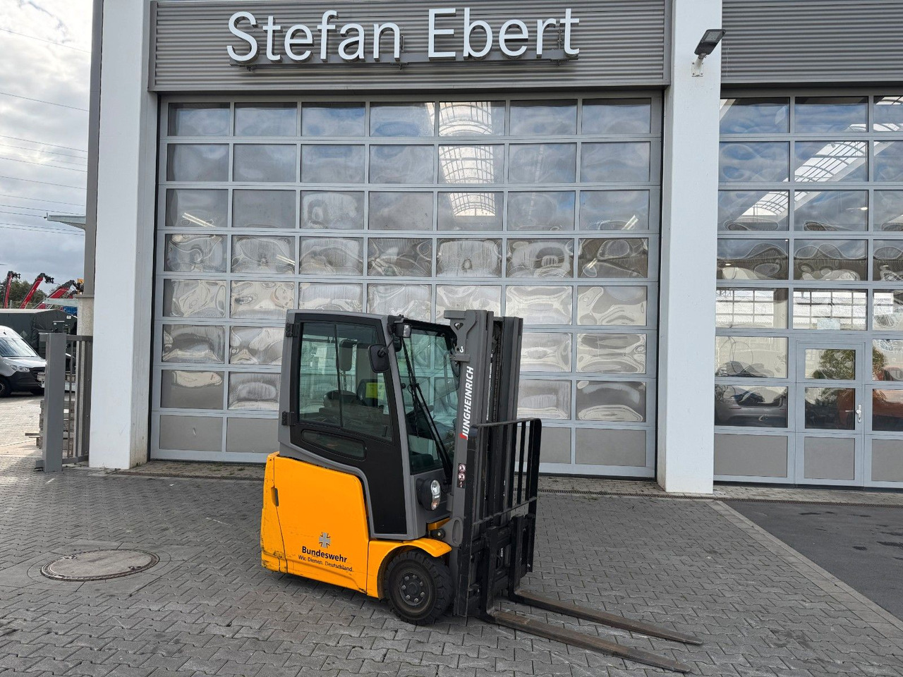 Jungheinrich EFG 215 / Triplex: 4.25m! / SS / nur 716h! - Elektrostapler: das Bild 1 Jungheinrich EFG 215 / Triplex: 4.25m! / SS / nur 716h! - Elektrostapler: das Bild 1