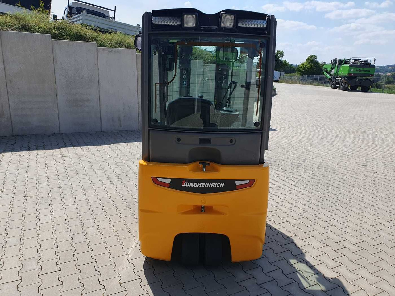 Jungheinrich EFG 215 / Triplex: 4.25m! / nur 3.439h! / 2022 - Elektrostapler: das Bild 5 Jungheinrich EFG 215 / Triplex: 4.25m! / nur 3.439h! / 2022 - Elektrostapler: das Bild 5