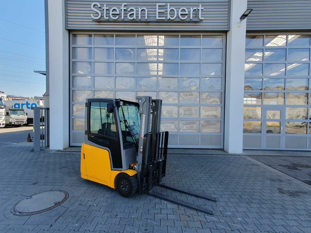 Jungheinrich EFG 215 / Triplex: 4.30m! / SS / nur 277h / 2022 - Elektrostapler: das Bild 1 Jungheinrich EFG 215 / Triplex: 4.30m! / SS / nur 277h / 2022 - Elektrostapler: das Bild 1