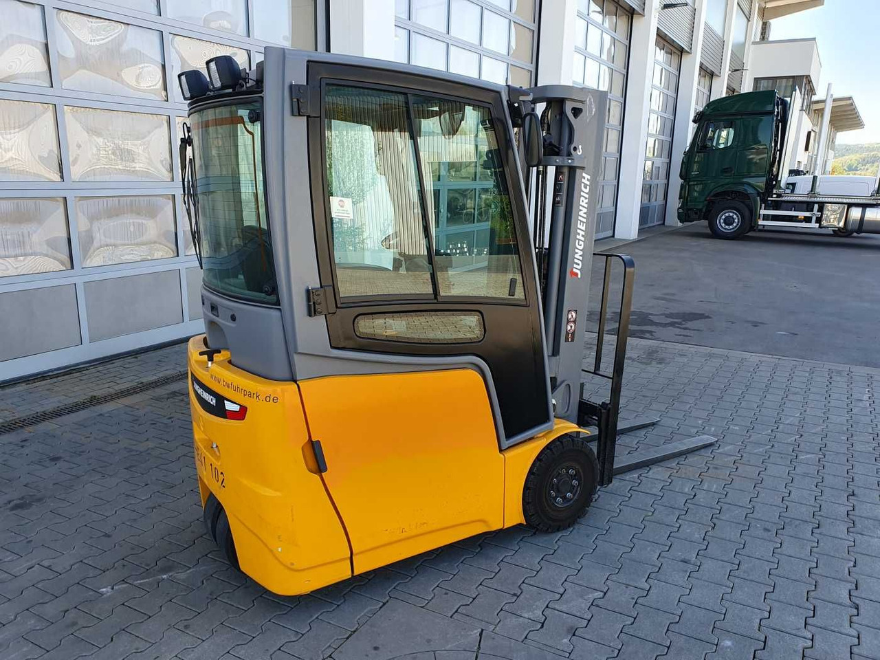 Jungheinrich EFG 215 / Triplex: 4.30m! / SS / nur 277h / 2022 - Elektrostapler: das Bild 4 Jungheinrich EFG 215 / Triplex: 4.30m! / SS / nur 277h / 2022 - Elektrostapler: das Bild 4