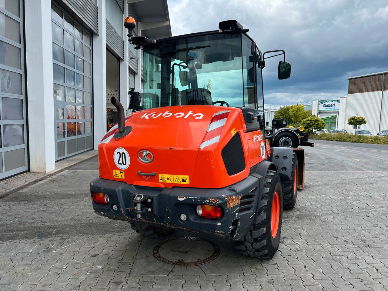 Kubota R070 / Gabel & Schaufel / nur 1.869h! - Radlader: das Bild 4 Kubota R070 / Gabel & Schaufel / nur 1.869h! - Radlader: das Bild 4