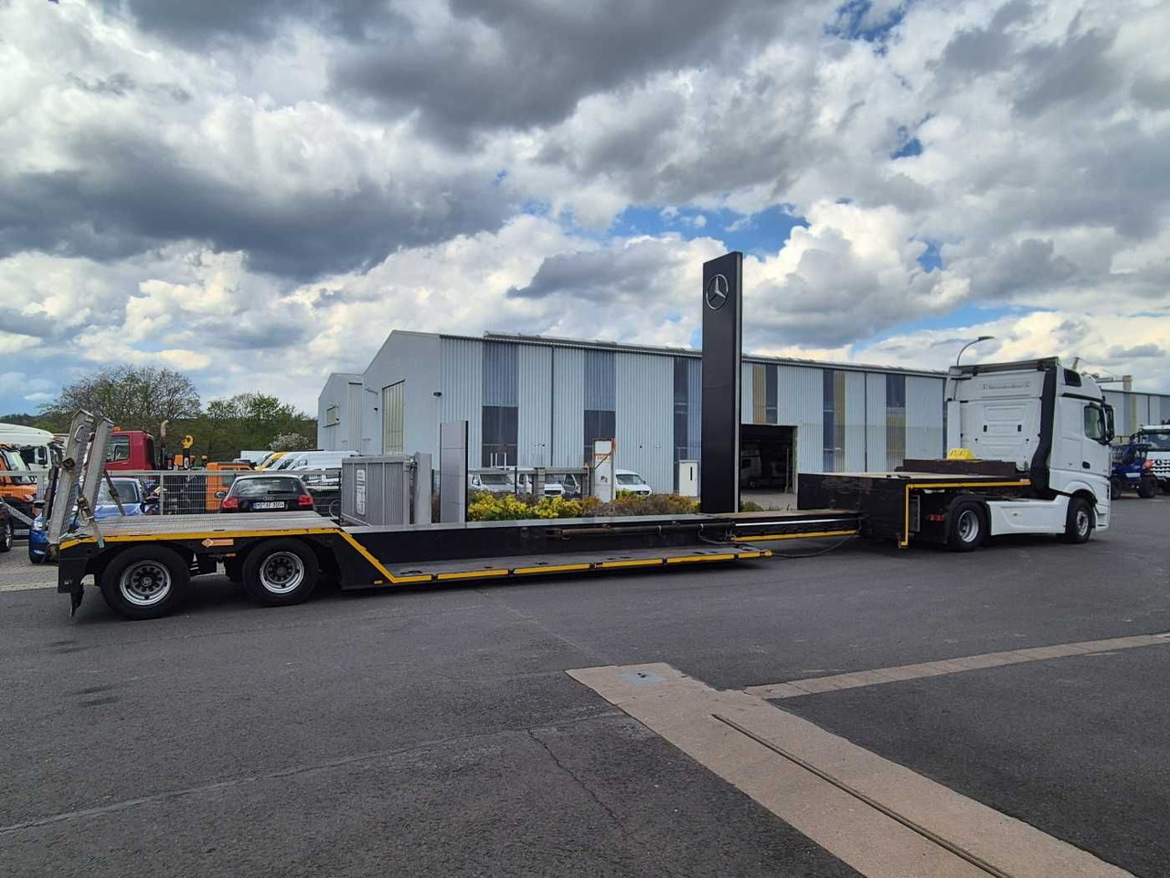 LinTrailers S2A 14 LSDN Teleskopierbar BPW-Achsen 57.000km - Tieflader Auflieger: das Bild 5 LinTrailers S2A 14 LSDN Teleskopierbar BPW-Achsen 57.000km - Tieflader Auflieger: das Bild 5