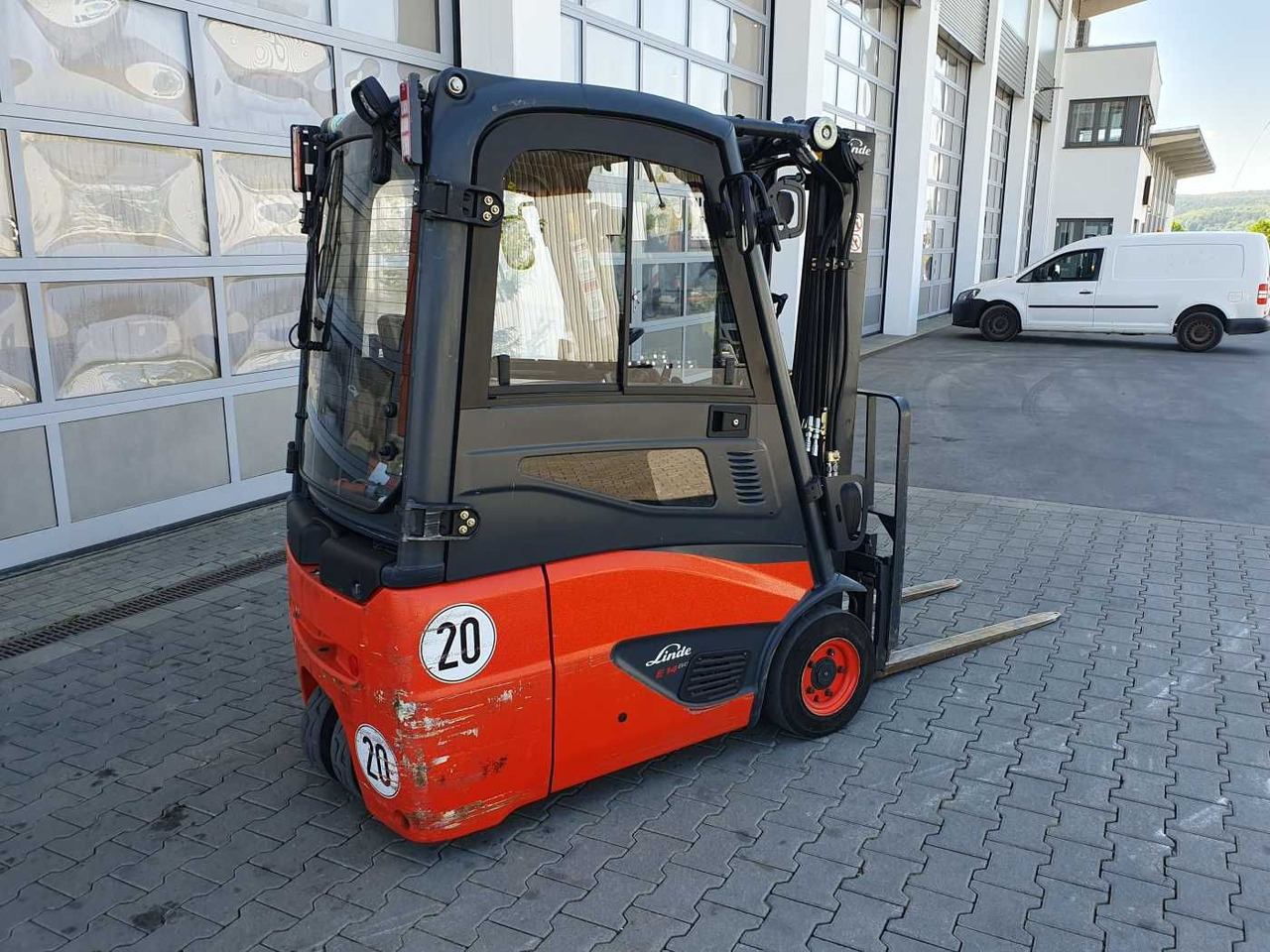 Linde E14 - 01 / Triplex: 4.10m! / SS / nur 2.899h! - Elektrostapler: das Bild 3 Linde E14 - 01 / Triplex: 4.10m! / SS / nur 2.899h! - Elektrostapler: das Bild 3