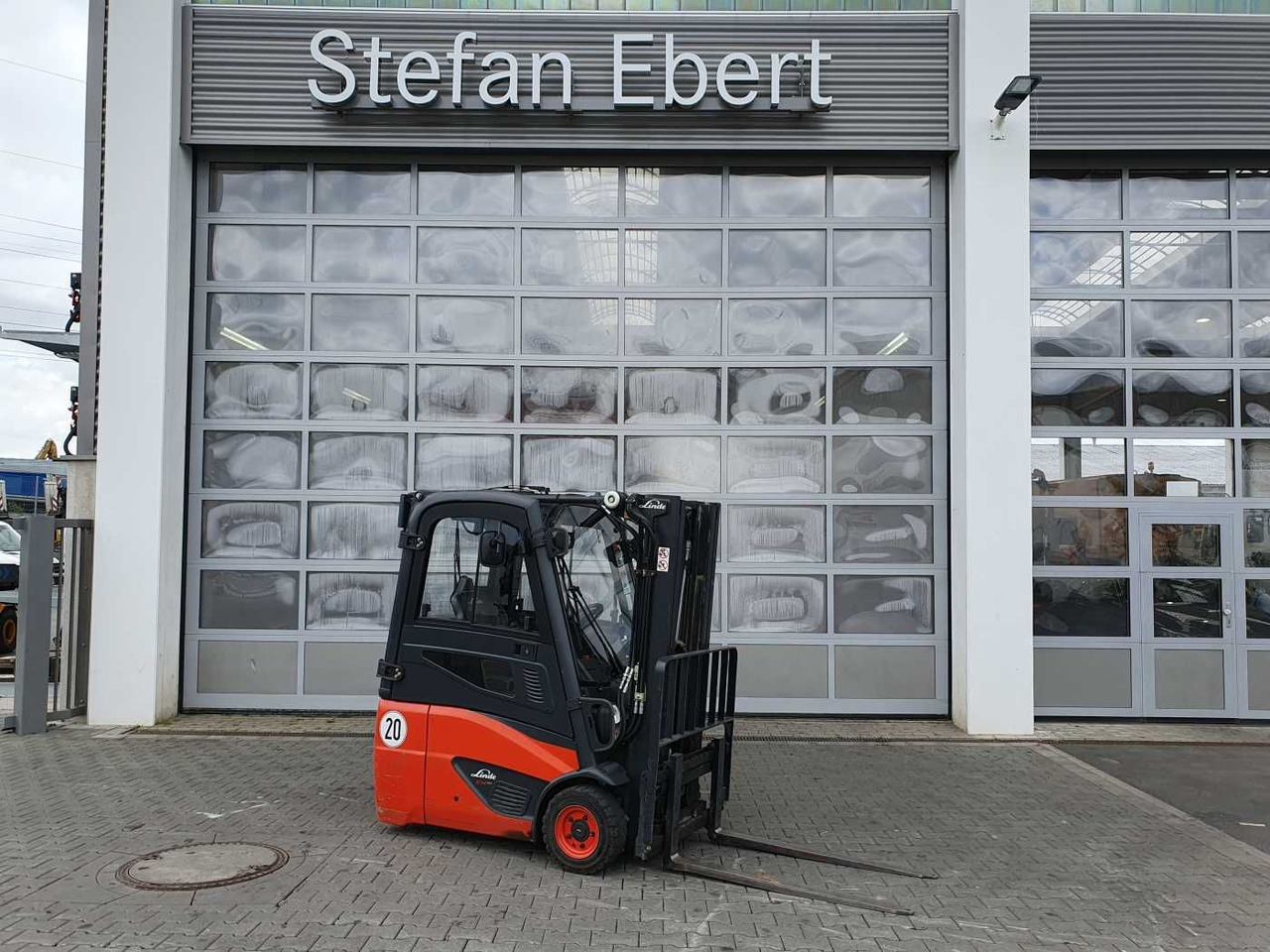 Linde E14 - 02 / Triplex: 4.00m! / SS / nur 2.119h! - Elektrostapler: das Bild 1 Linde E14 - 02 / Triplex: 4.00m! / SS / nur 2.119h! - Elektrostapler: das Bild 1