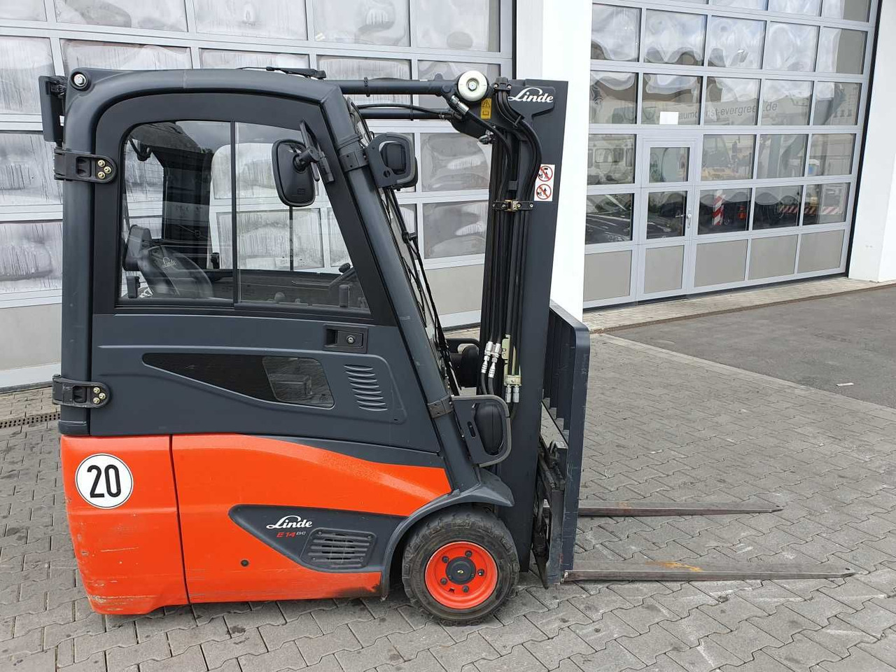 Linde E14 - 02 / Triplex: 4.00m! / SS / nur 2.119h! - Elektrostapler: das Bild 3 Linde E14 - 02 / Triplex: 4.00m! / SS / nur 2.119h! - Elektrostapler: das Bild 3